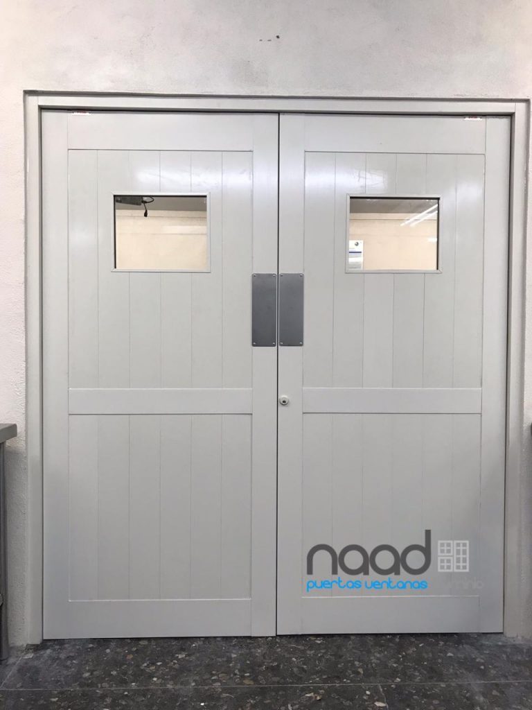 Puerta Batiente Serie Residencial Naad